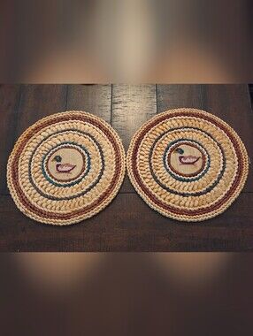 Vtg 12" Woven Rattan Hot Pad Duck